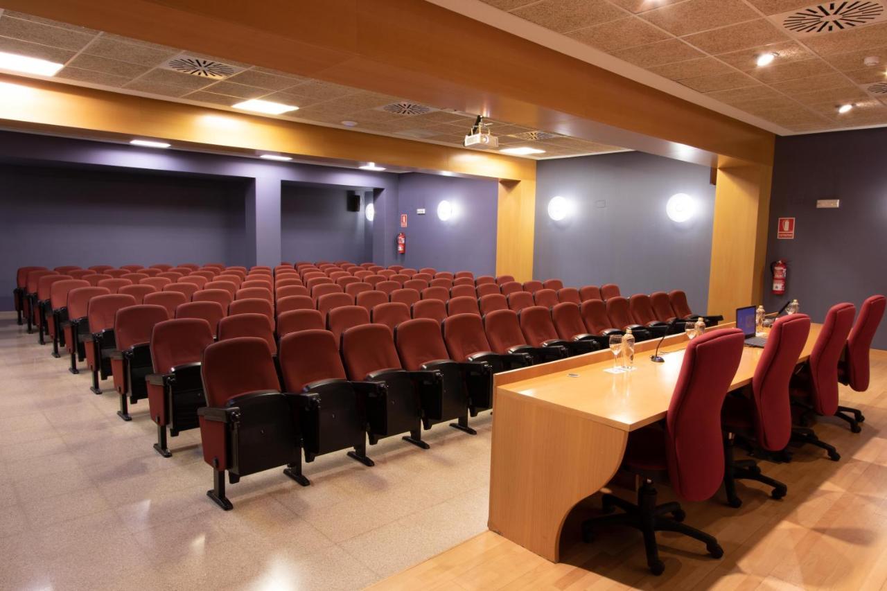 Villa Alojamiento Y Congresos - Villa Universitaria San Vicente Raspeig Екстер'єр фото